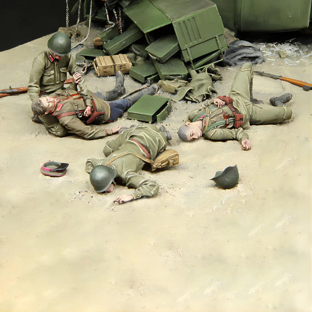 1/35 WWI Infantry Assault with Casualties, 4 Figures, Resin Model Figure Kit, Unassembled and Unpainted