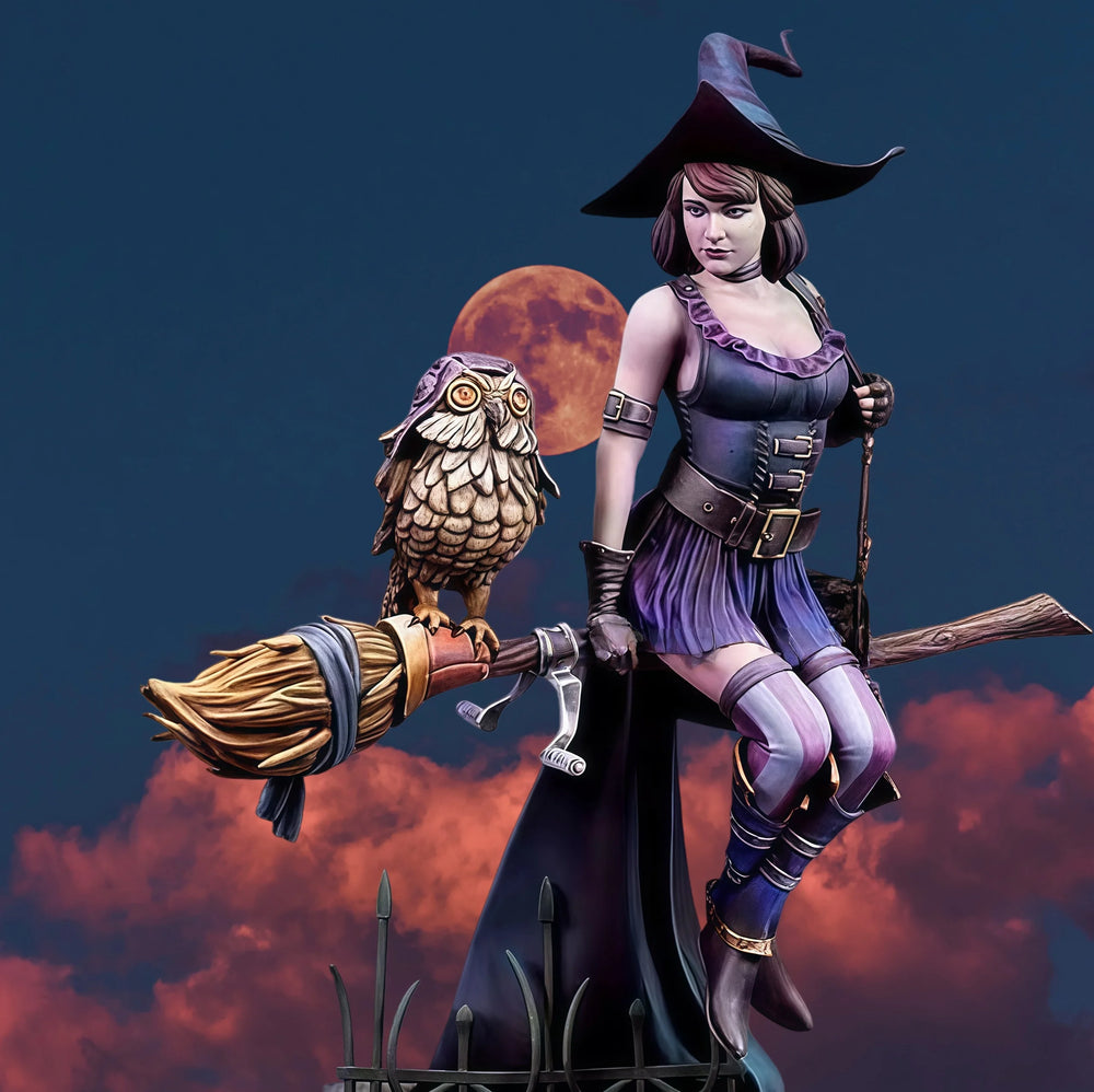 1/24 Witch with Owl Companion, Resin Model Figure Kit, Fantasy Theme, Unassembled and Unpainted