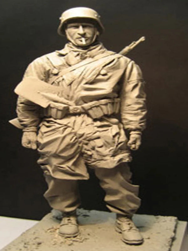 1/16 WWI German Infantry with Rifle and Bayonet, Resin Model Figure Kit, Unassembled and Unpainted