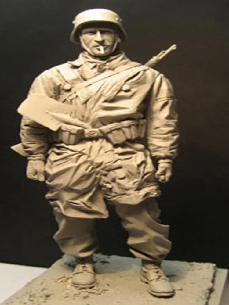 1/16 WWI German Infantry with Rifle and Bayonet, Resin Model Figure Kit, Unassembled and Unpainted