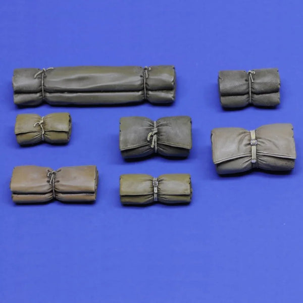 1/16 WWII Tentpacks & Bedrolls, Resin Model Accessory Kit, Unpainted