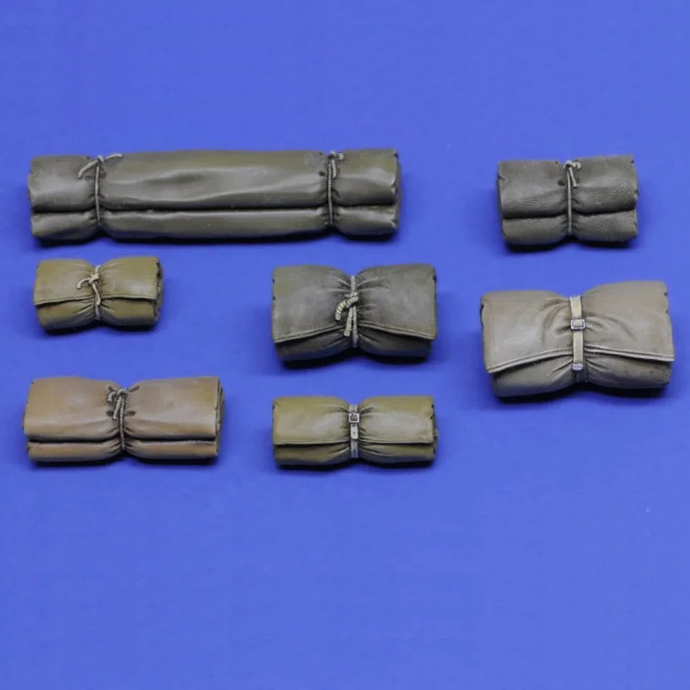 1/16 WWII Tentpacks & Bedrolls, Resin Model Accessory Kit, Unpainted