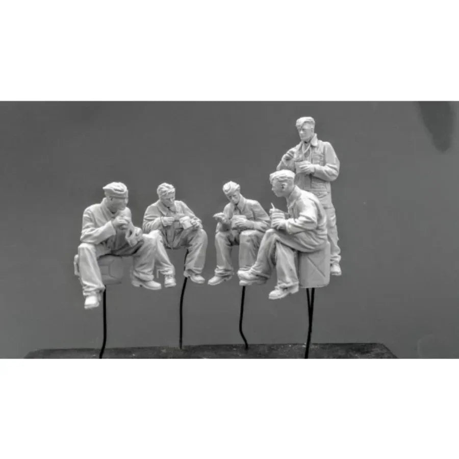 1/35 Modern Soldiers Eating, 5 Figures, Resin Model Figure Kit, Unassembled and Unpainted