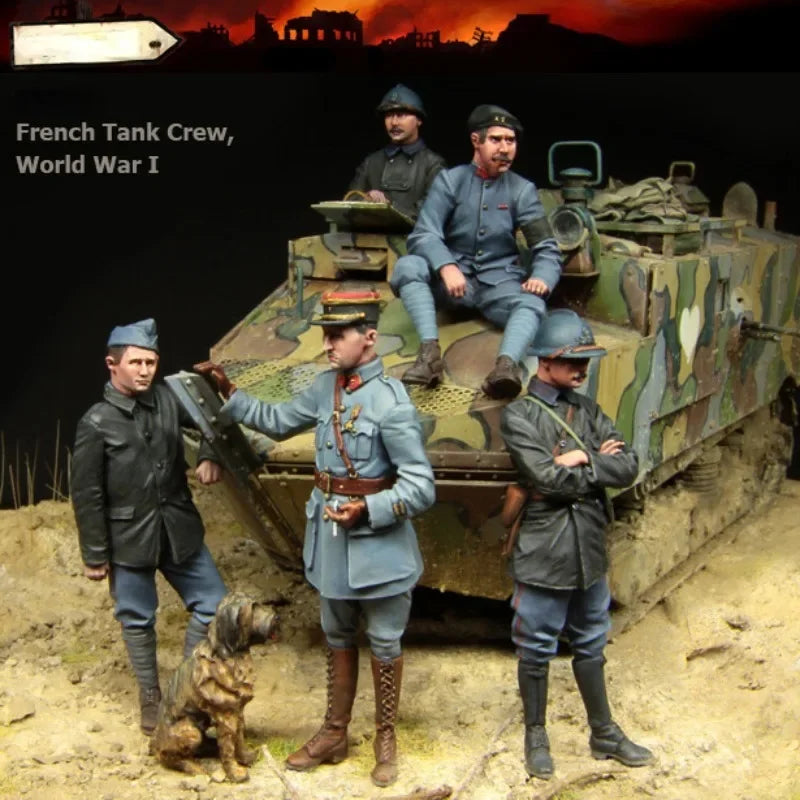 1/35 WWI French Tank Crew with Dog Mascot, 5 Figures, Resin Model Figure Kit, Unassembled and Unpainted
