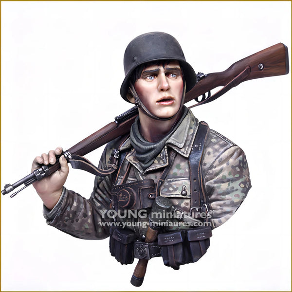 1/10 WWII German Rifleman with Kar98k on Shoulder, Resin Model Bust Kit, Unassembled and Unpainted