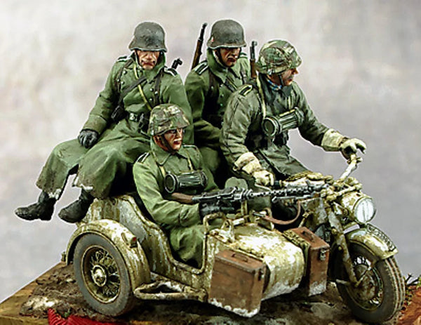 1/35 WWII German Motorcycle Sidecar Squad, 4 Figures, Resin Model Figure Kit, Unassembled and Unpainted