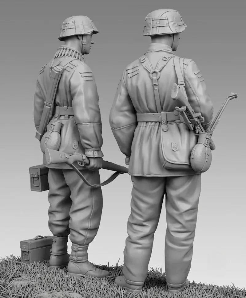 1/35 WWI Infantry Soldiers with Gas Masks, 2 Figures, Resin Model Figure Kit, Unassembled and Unpainted
