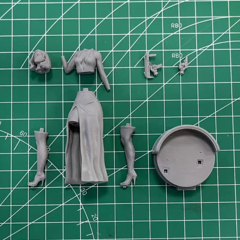 1/24 Agent 007 Female Spy, Resin Model Figure Kit, Unassembled and Unpainted