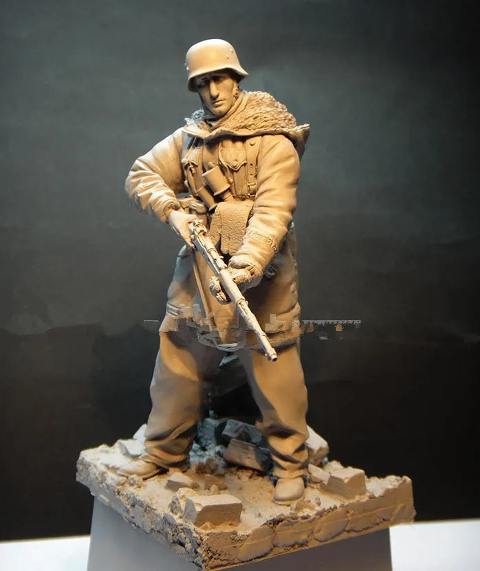 1/16 WWI British Infantryman with Bayoneted Rifle, Resin Model Figure Kit, Unassembled and Unpainted