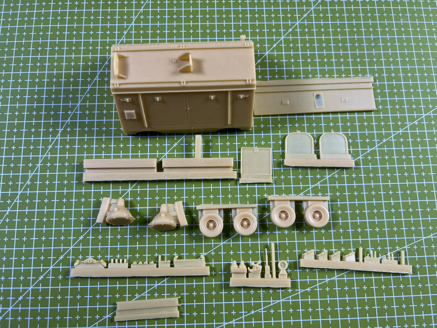 1/35 WWII Military Searchlight & Radar Equipment Set Resin Terrain Kit - resin model view 2