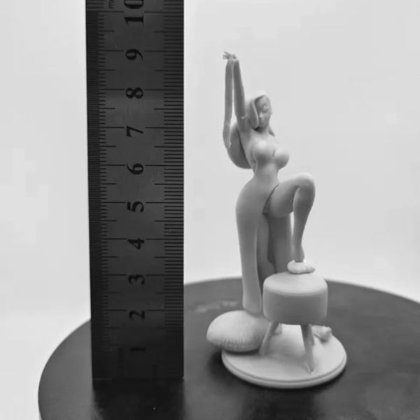 1/24 Bunny Girl Reclining with Whip, Resin Model Figure Kit, Anime Theme, Unassembled and Unpainted