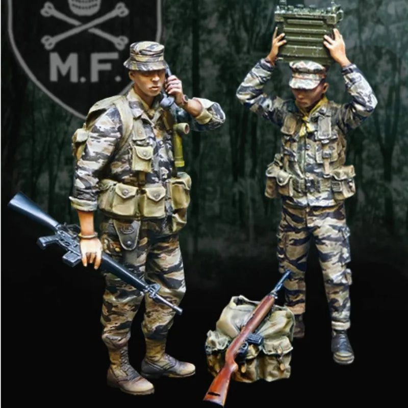 1/35 Modern Soldiers in Tactical Gear with Rifles, 2 Figures, Resin Model Figure Kit, Unassembled and Unpainted
