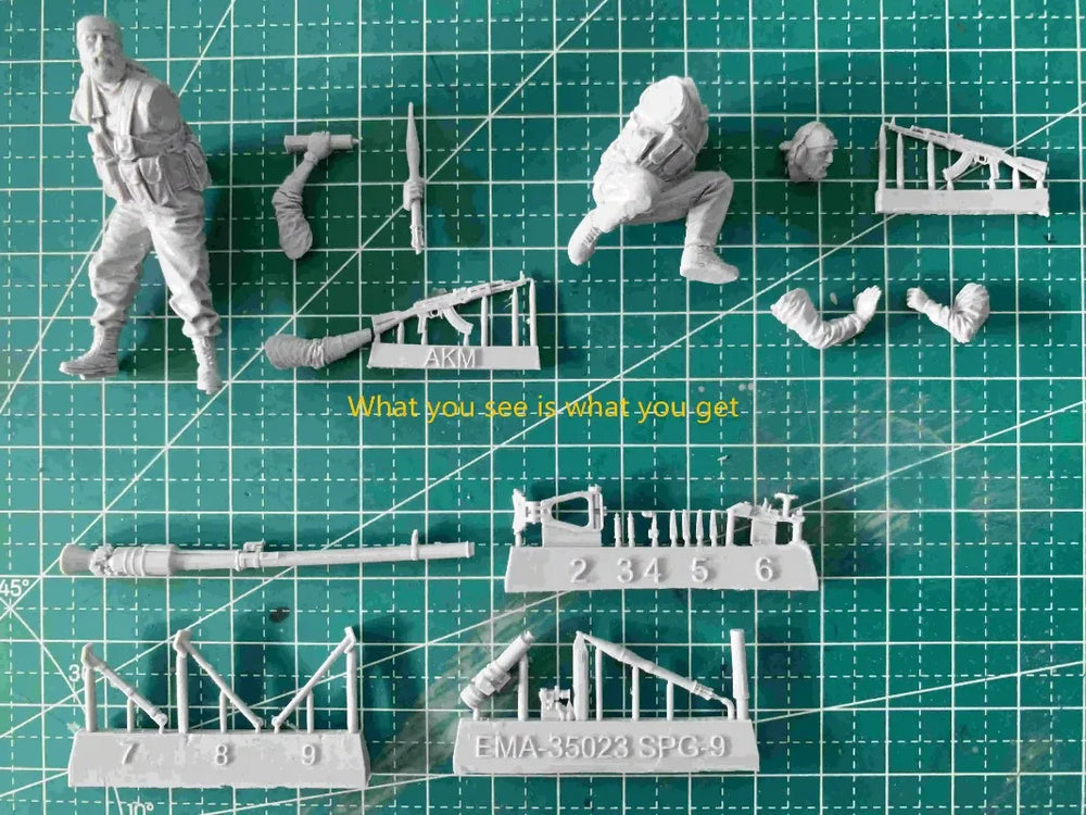 1/35 Modern Syrian War Soldiers with Launcher, 2 Figures, Resin Model Figure Kit, Unassembled and Unpainted