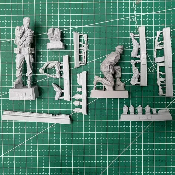 1/35 Vietnam War Australian SAS Combat Patrol, 2 Figures, Resin Model Figure Kit, Unassembled and Unpainted
