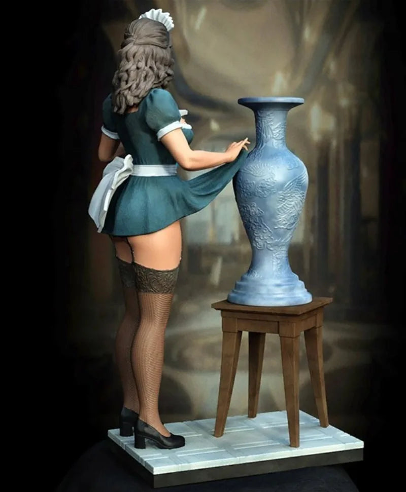 1/24 Maid, Resin Model Figure Kit, Unassembled and Unpainted