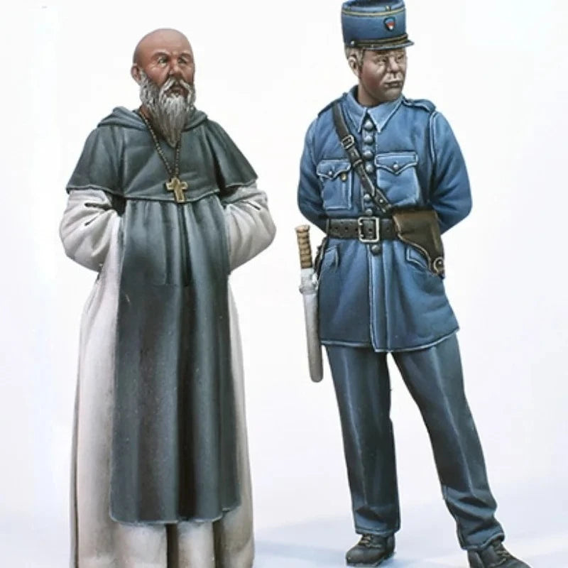1/35 Cold War Monk & Officer, 2 Figures, Resin Model Figure Kit, Unassembled and Unpainted