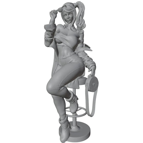 1/24 Sexy Female with Weapon, Resin Model Figure Kit, Unassembled and Unpainted