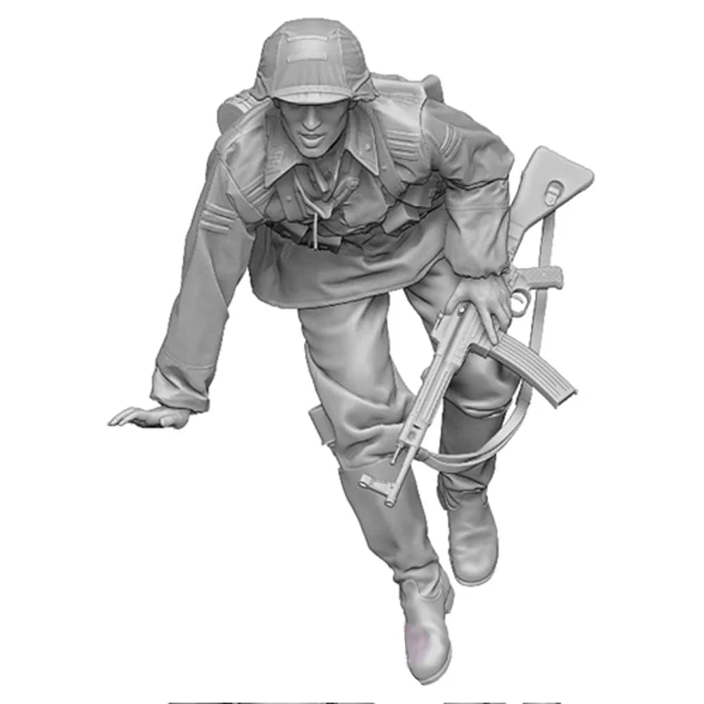 1/35 WWII German Squad Advancing and Firing, 6 Figures, Resin Model Figure Kit, Unassembled and Unpainted