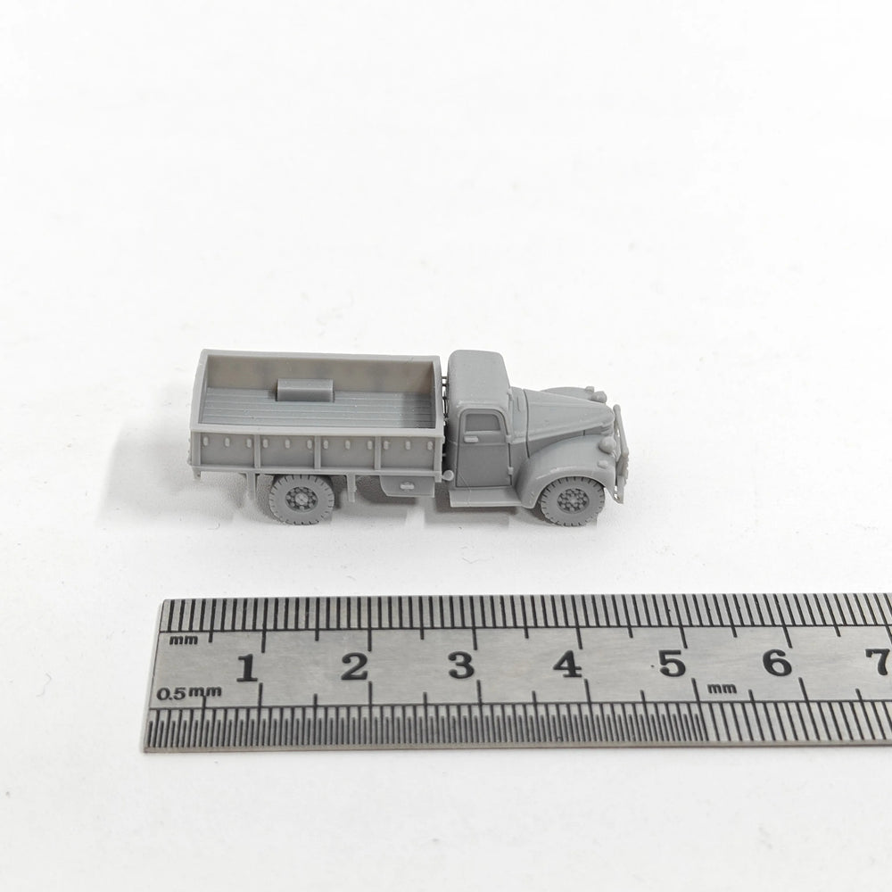 1/144 WWII British LRDG Chevrolet 30cwt, Resin Model Vehicle Kit, Unassembled and Unpainted