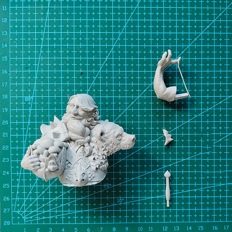 1/10 Dwarf Fighter in Ornate Plate Armor, Resin Model Bust Kit, Fantasy Theme, Unassembled and Unpainted