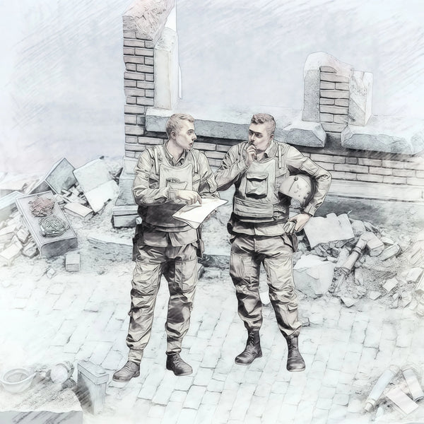 1/35 Modern Tactical Commanders Reviewing Battle Plans, 2 Figures, Resin Model Figure Kit, Unassembled and Unpainted