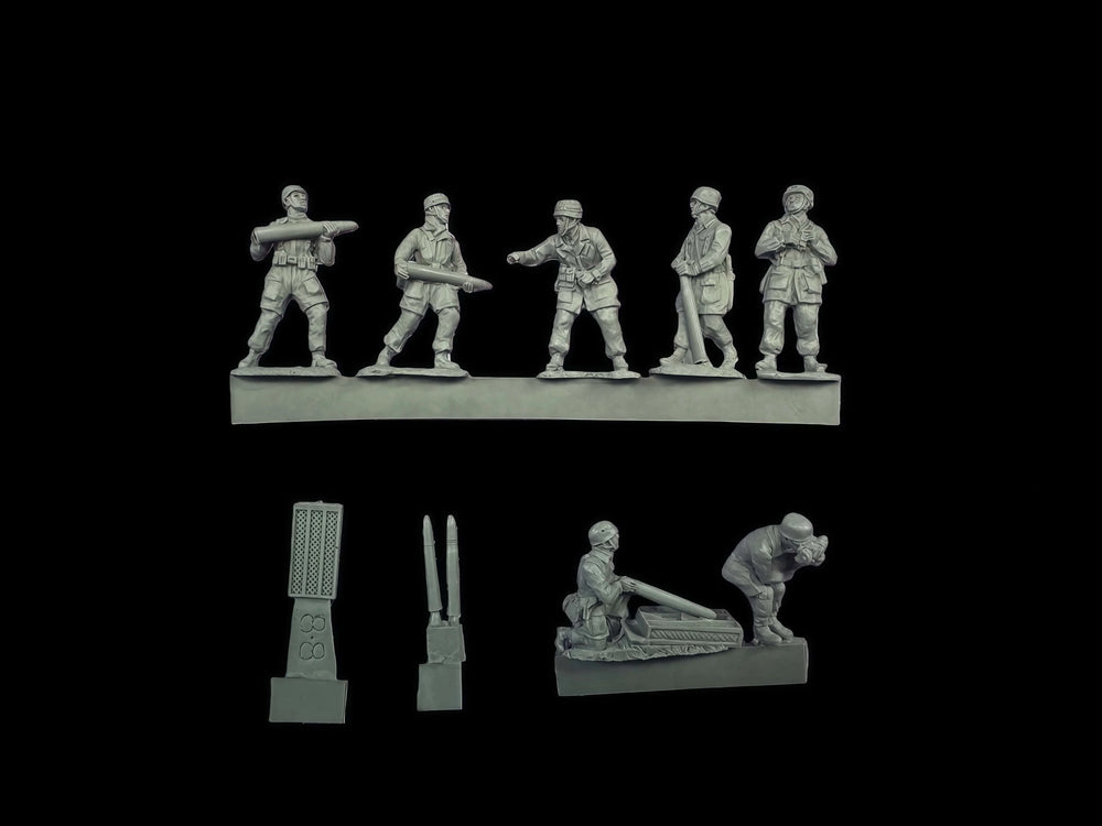 1/72 WWII Infantry Supply Team, 6 Figures, Resin Model Figure Kit, Unassembled and Unpainted