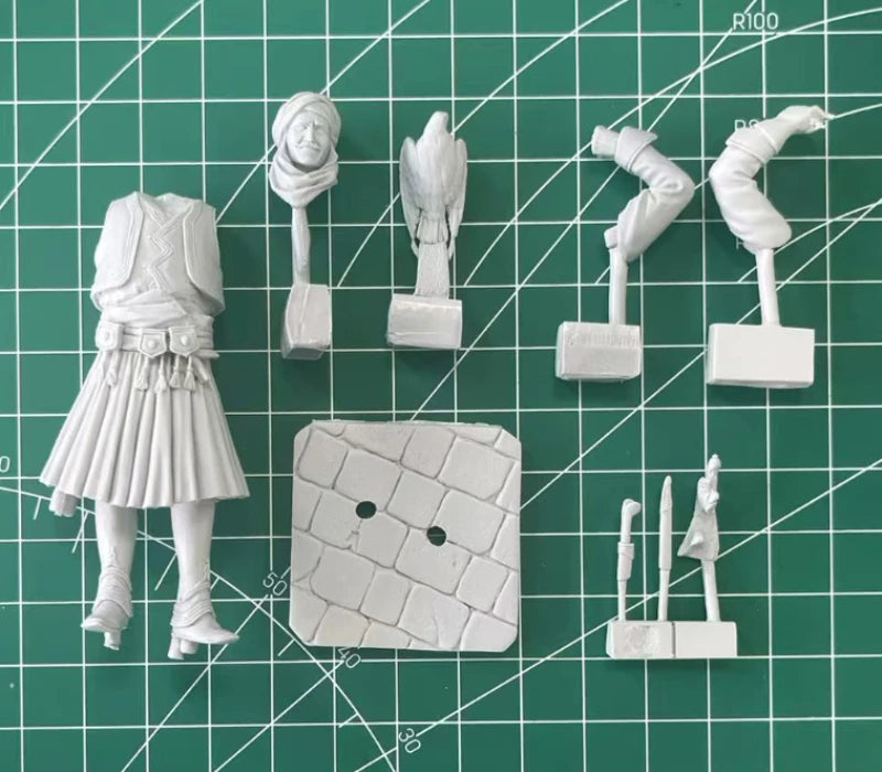 1/24 Ancient Hunter with Falcon, Resin Model Figure Kit, Unassembled and Unpainted