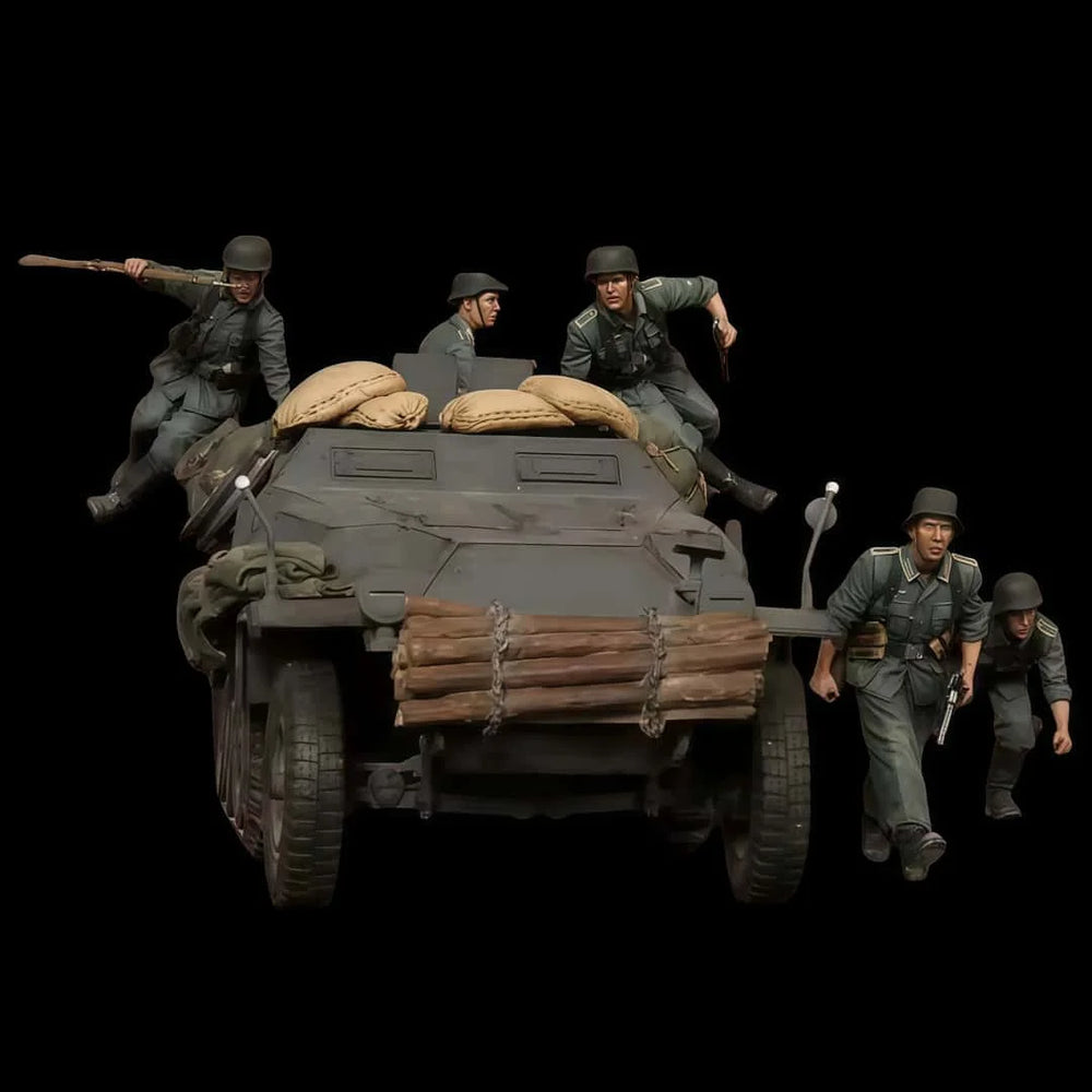 1/35 WWII German Motorized Infantry Squad, 5 Figures, Resin Model Figure Kit, Unassembled and Unpainted