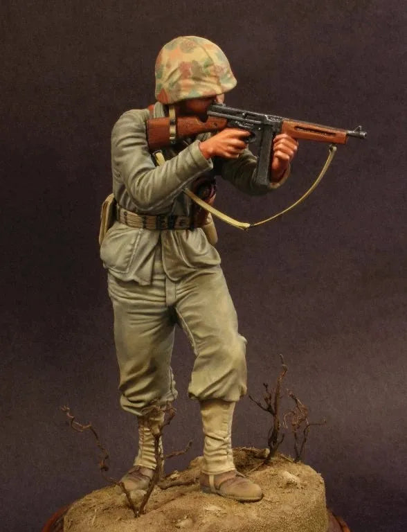 1/16 WWI Infantryman Aiming Rifle, Resin Model Figure Kit, Unassembled and Unpainted