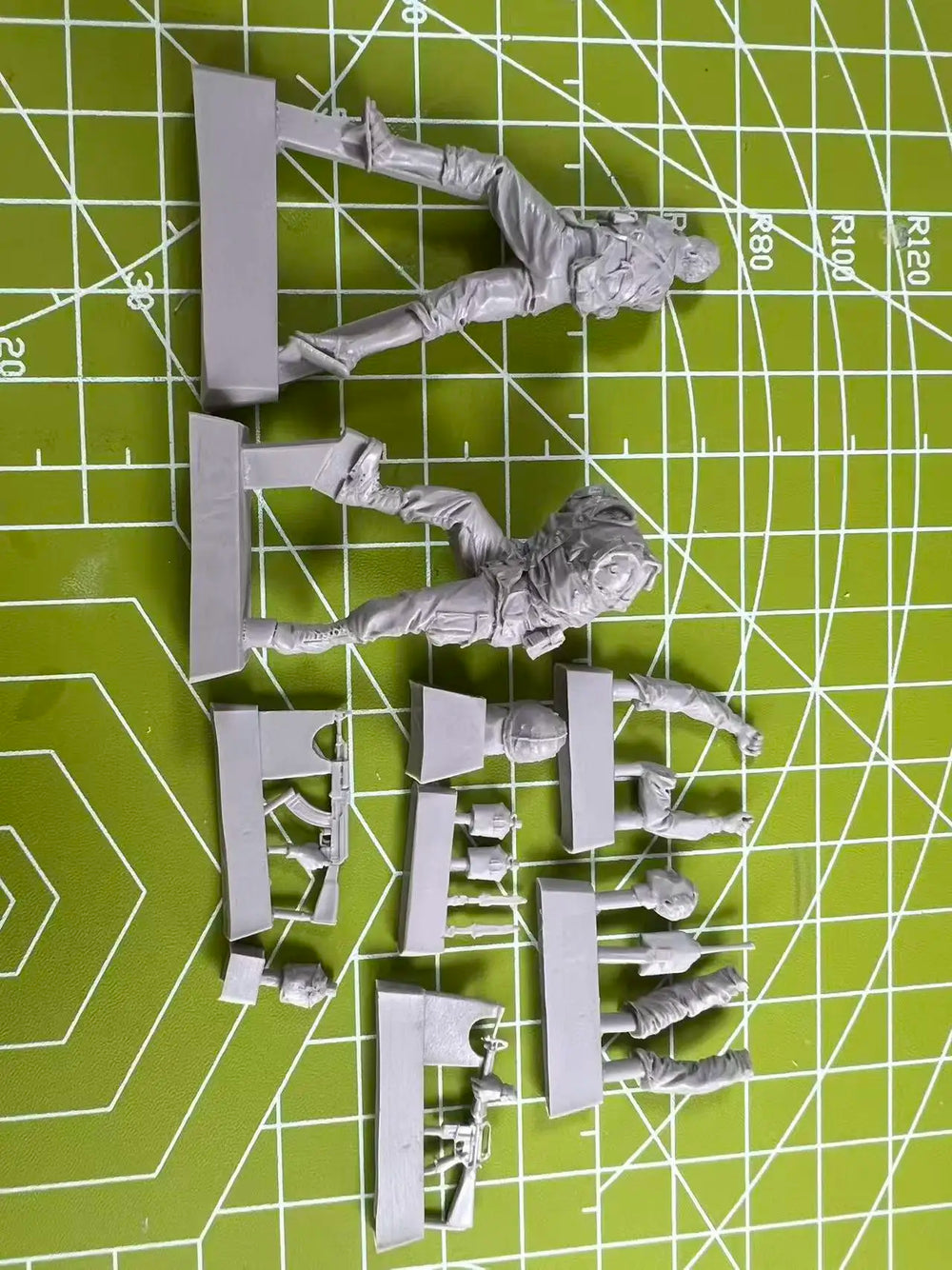 1/35 Modern US Marines Prone Combat Fire, 2 Figures, Resin Model Figure Kit, Unassembled and Unpainted