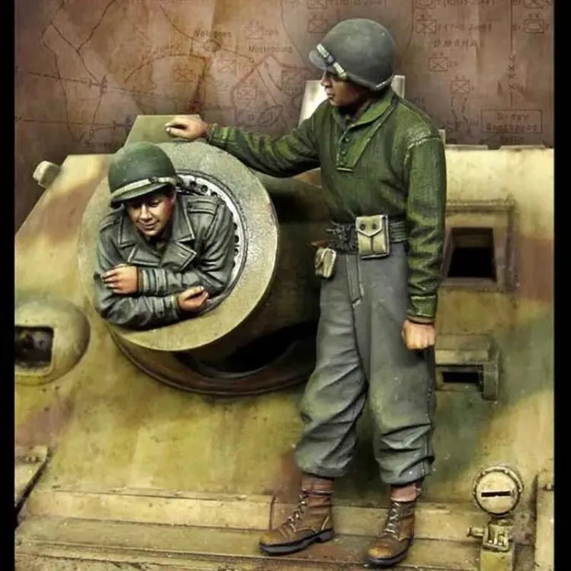 1/35 WWII US Tank Commander with M1 Helmet, Resin Model Figure Kit, Unassembled and Unpainted