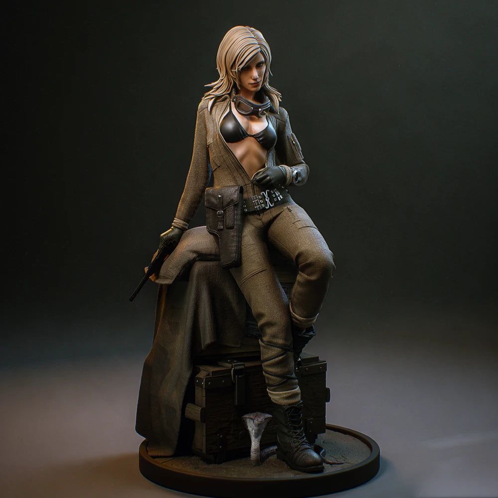Female Military Operator, Resin Model Figure Kit, Unassembled and Unpainted