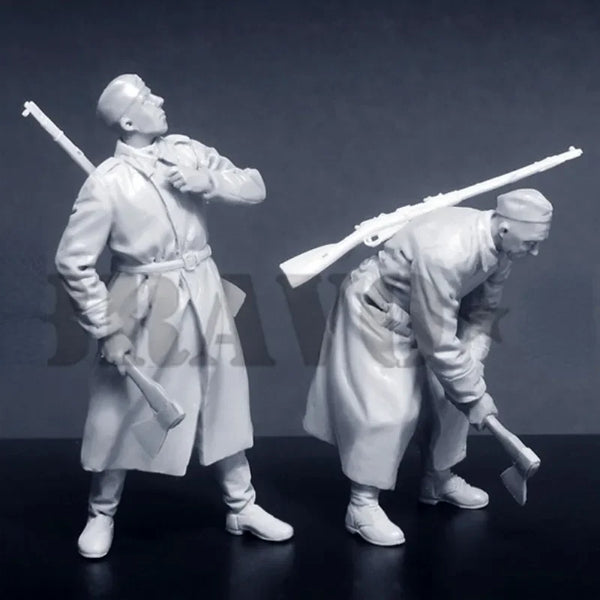 1/35 Cold War Soviet Soldiers with Rifles, 2 Figures, Resin Model Figure Kit, Unassembled and Unpainted