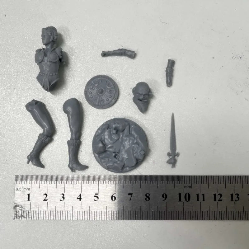 1/24 Ancient Female Warrior Teela, Resin Model Figure Kit, Fantasy Theme, Unassembled and Unpainted