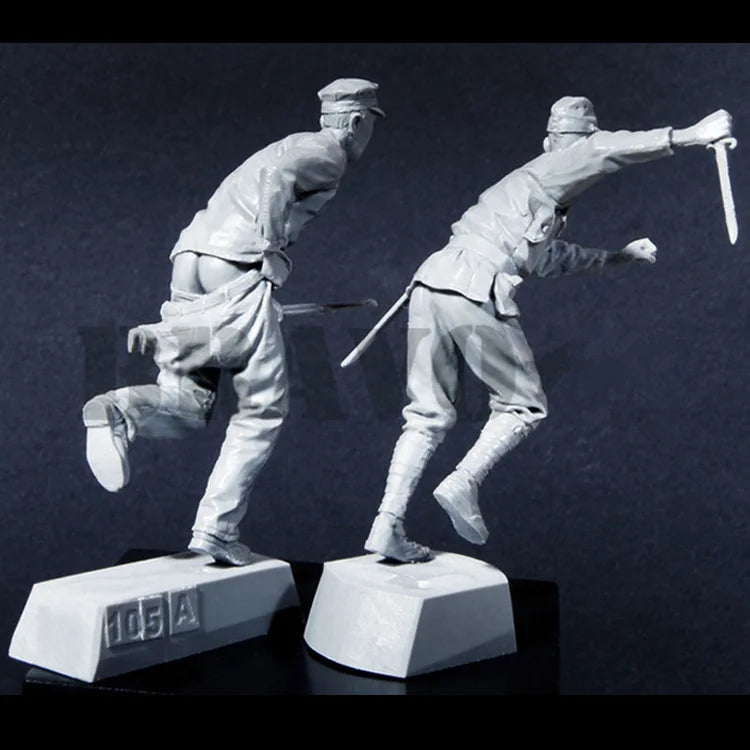 1/35 WWII Japanese Infantry Squad Advancing, 4 Figures, Resin Model Figure Kit, Unassembled and Unpainted