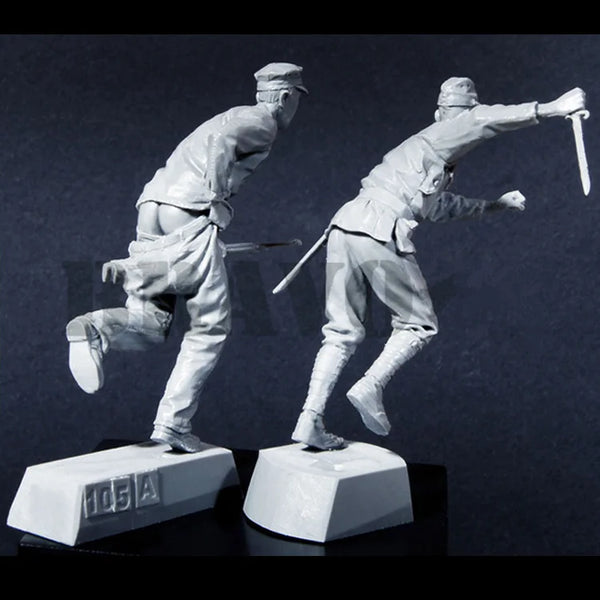 1/35 WWII Japanese Infantry Squad Advancing, 4 Figures, Resin Model Figure Kit, Unassembled and Unpainted