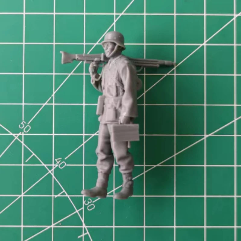 1/35 WWII Soldiers Combat Set, 4 Figures, Resin Model Figure Kit, Unassembled and Unpainted