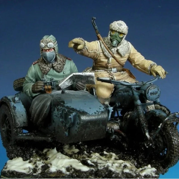 1/35 WWII German Motorcycle with Crew, 2 Figures, Resin Model Figure Kit, Unassembled and Unpainted
