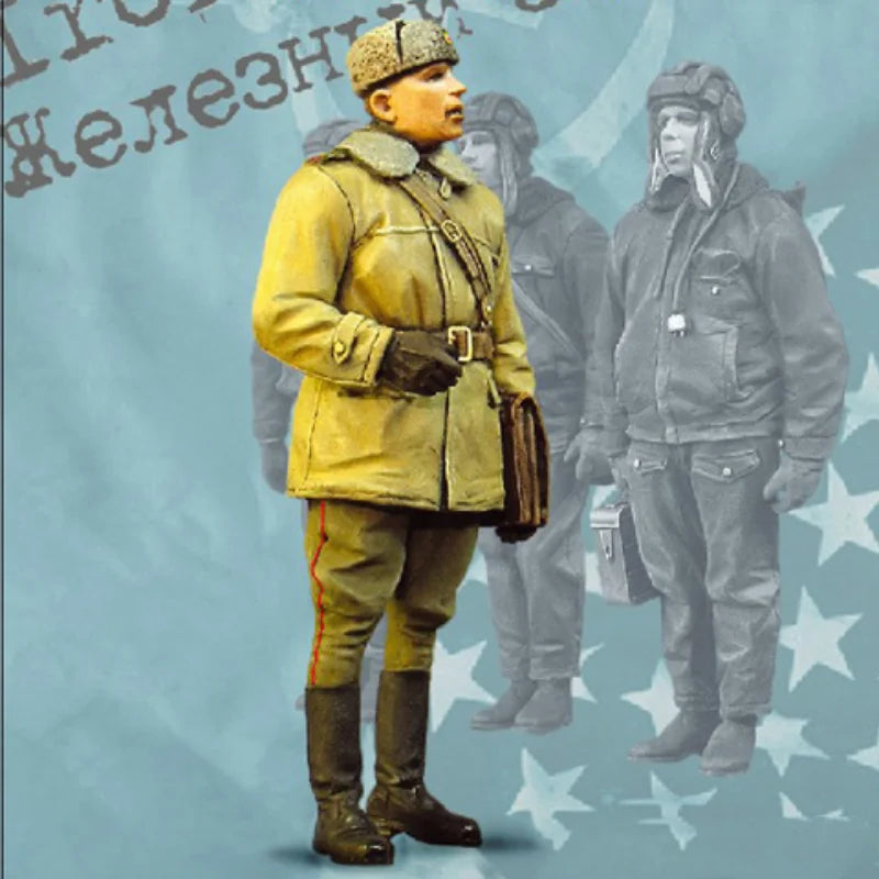 1/35 WWII Soviet Officer in Khaki Summer Uniform, Resin Model Figure Kit, Unassembled and Unpainted