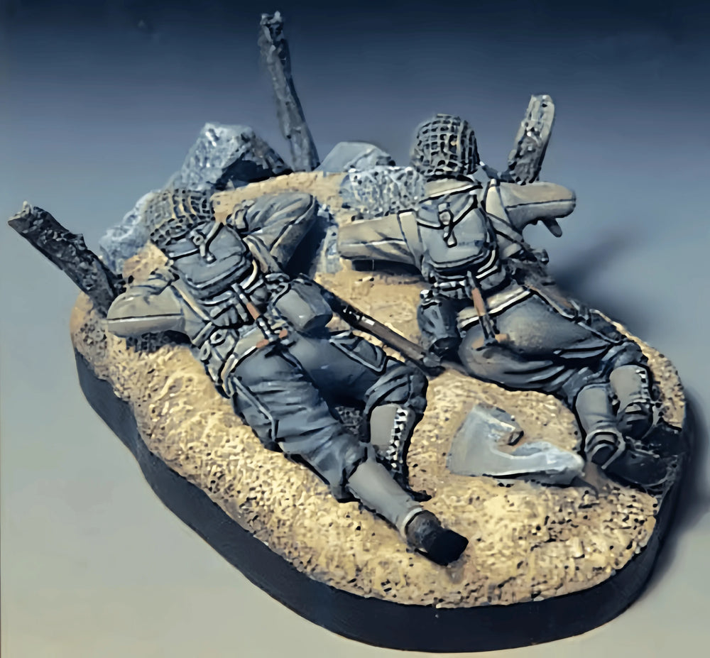 1/35 WWII American Infantrymen Advancing, 2 Figures, Resin Model Figure Kit, Unassembled and Unpainted