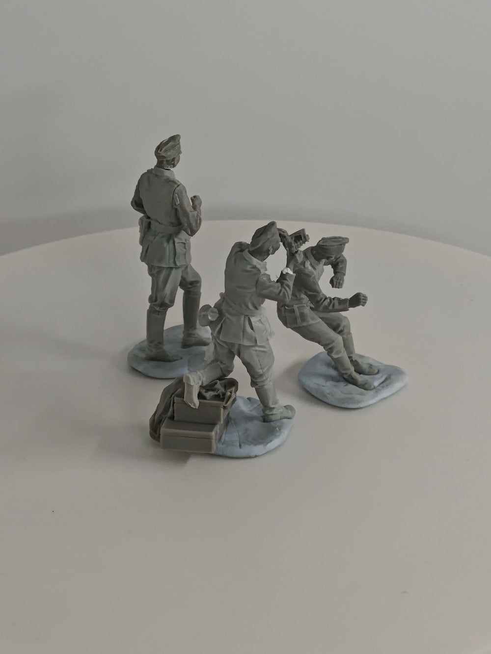 1/35 WWII German Infantry Squad with MG42, 11 Figures, Resin Model Figure Kit, Unassembled and Unpainted