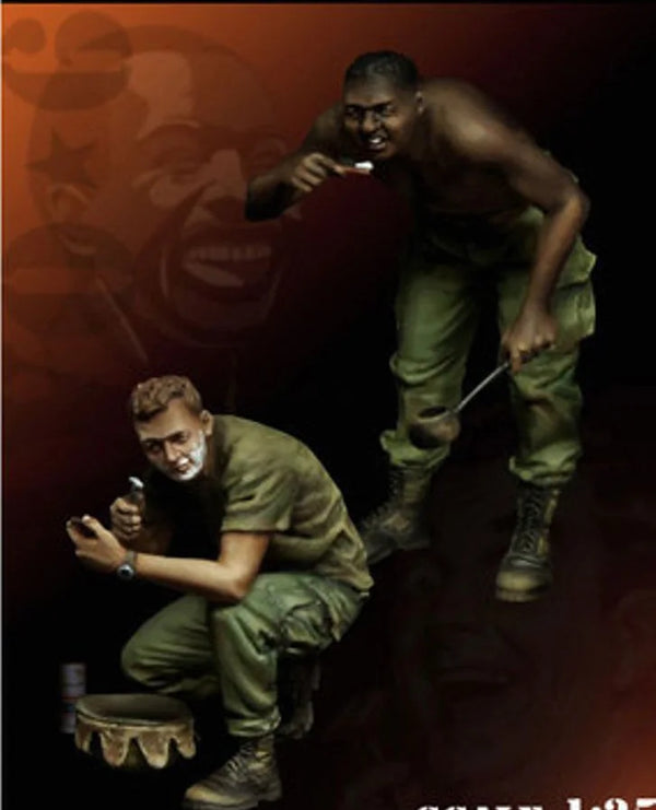 1/35 Modern Soldiers Providing Tactical Cover, 2 Figures, Resin Model Figure Kit, Unassembled and Unpainted