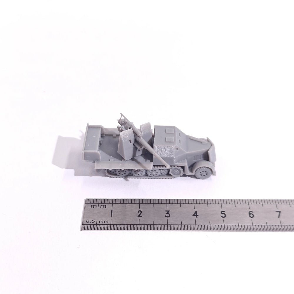 1/144 WWII Sd.Kfz.7 with Flak 37, Resin Model Vehicle Kit, Unassembled and Unpainted