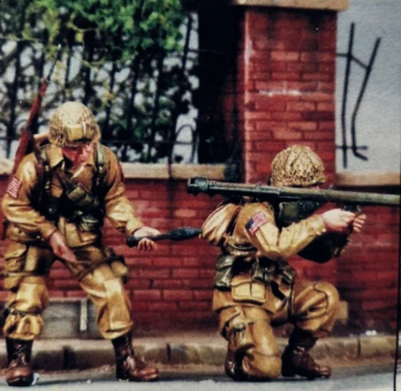 1/35 Modern American Infantry Street Combat, 2 Figures, Resin Model Figure Kit, Unassembled and Unpainted