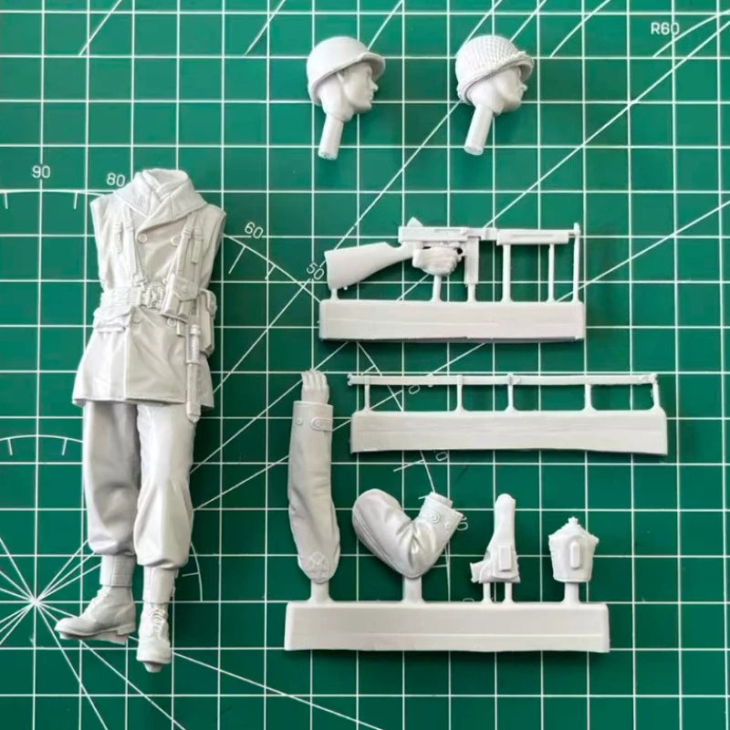 1/16 WWII US Rifleman with M1 Garand, Resin Model Figure Kit, Unassembled and Unpainted