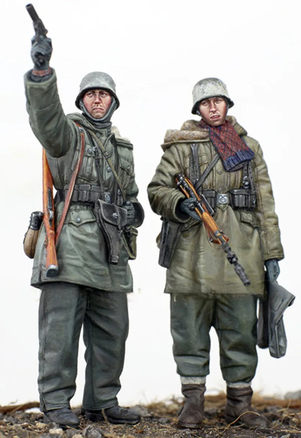 1/35 WWII German Grenadiers at Kharkov, 2 Figures, Resin Model Figure Kit, Unassembled and Unpainted