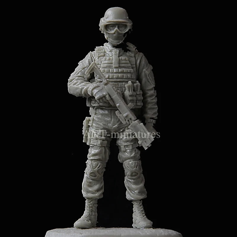 1/35 Modern Tactical Infantry with Signaler, Resin Model Figure Kit, Unassembled and Unpainted