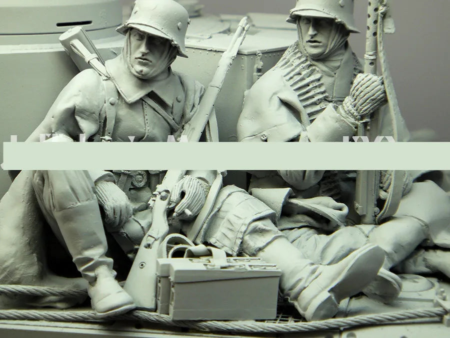 1/16 WWII US Infantry Squad in Various Poses, 4 Figures, Resin Model Figure Kit, Unassembled and Unpainted