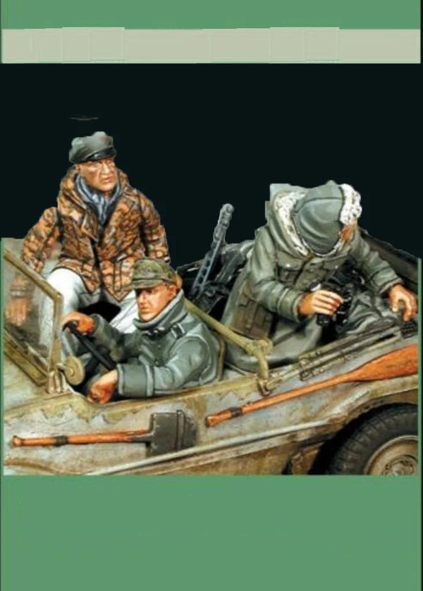 1/35 WWII Winter Combat Soldiers, 3 Figures, Resin Model Figure Kit, Unassembled and Unpainted