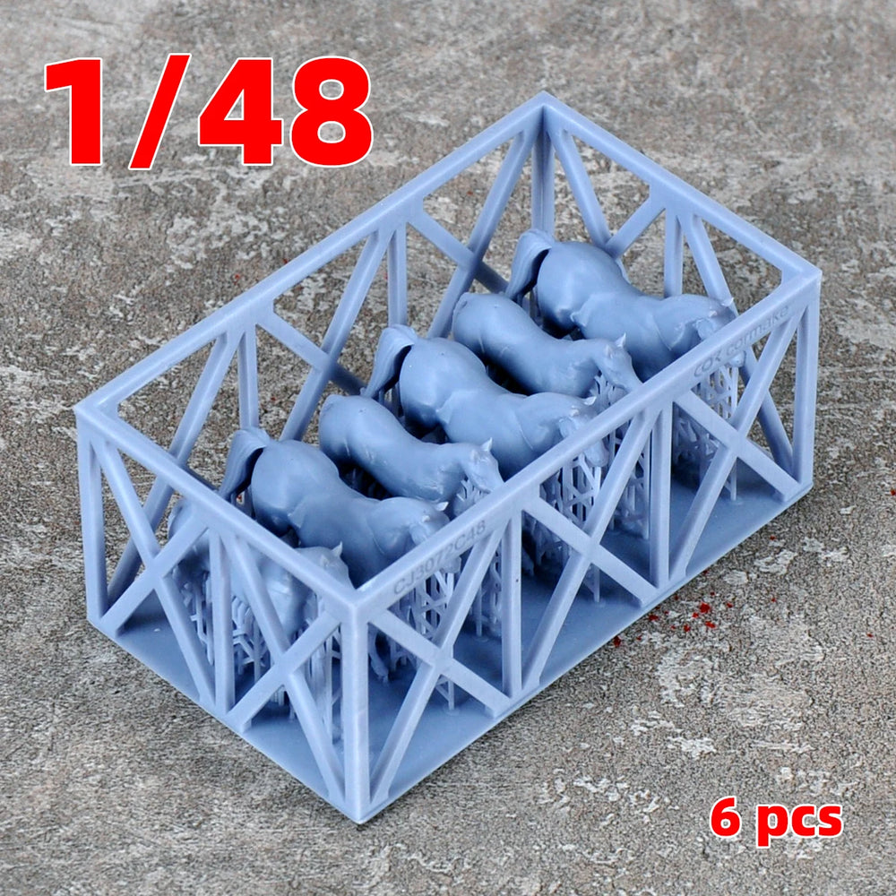 1/35 Horse Figurines, 2 Figures, Resin Model Creature Kit, Wildlife Theme, Unassembled and Unpainted